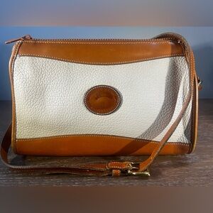 Dooney & Bourke Vintage AWL Pebbled Leather shoulder bag in Tan and brown